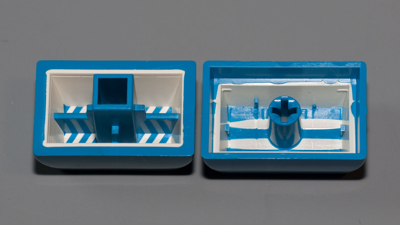 1280px-PerkinElmer3700kb-keycap_vs_SP_SA_row3_bottom.jpg