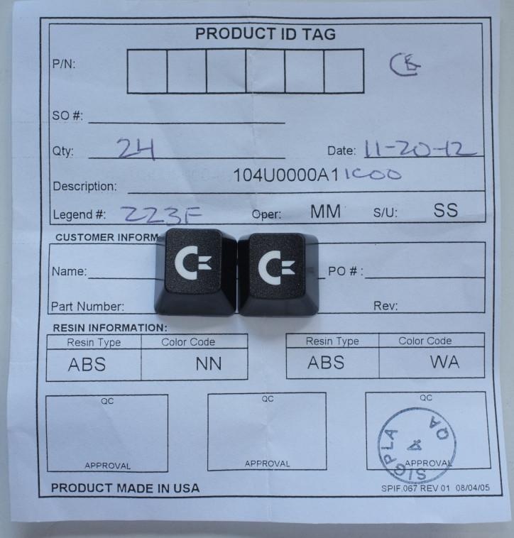 NOIR_COMMODORE_ESC.jpg