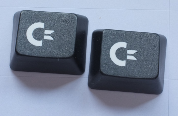 NOIR_COMMODORE125.jpg