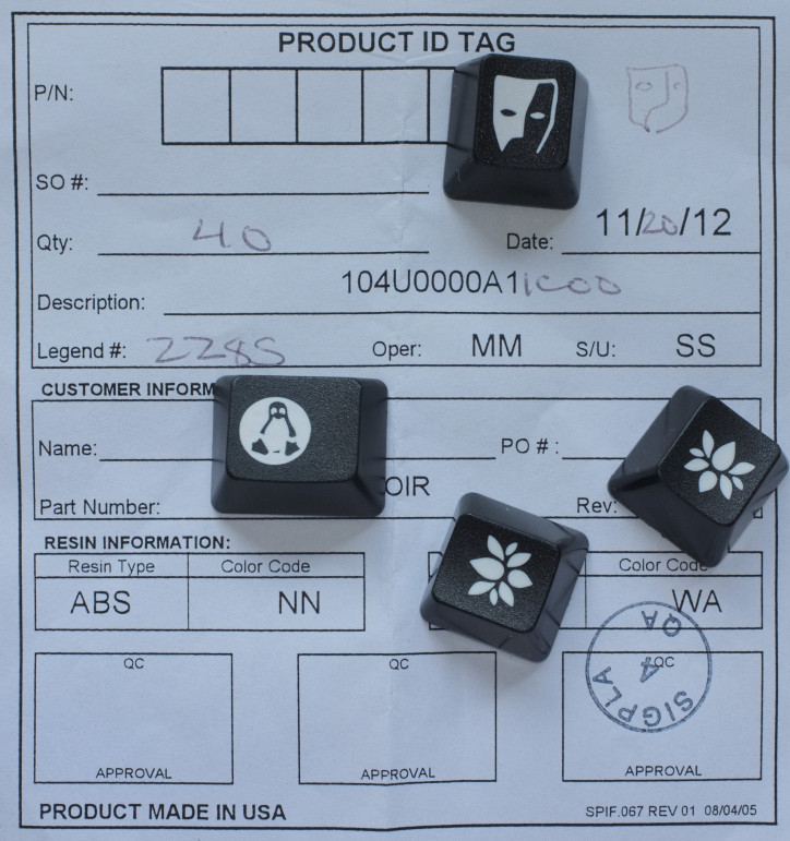 NOIR_tux_phantom_and_lotus.jpg