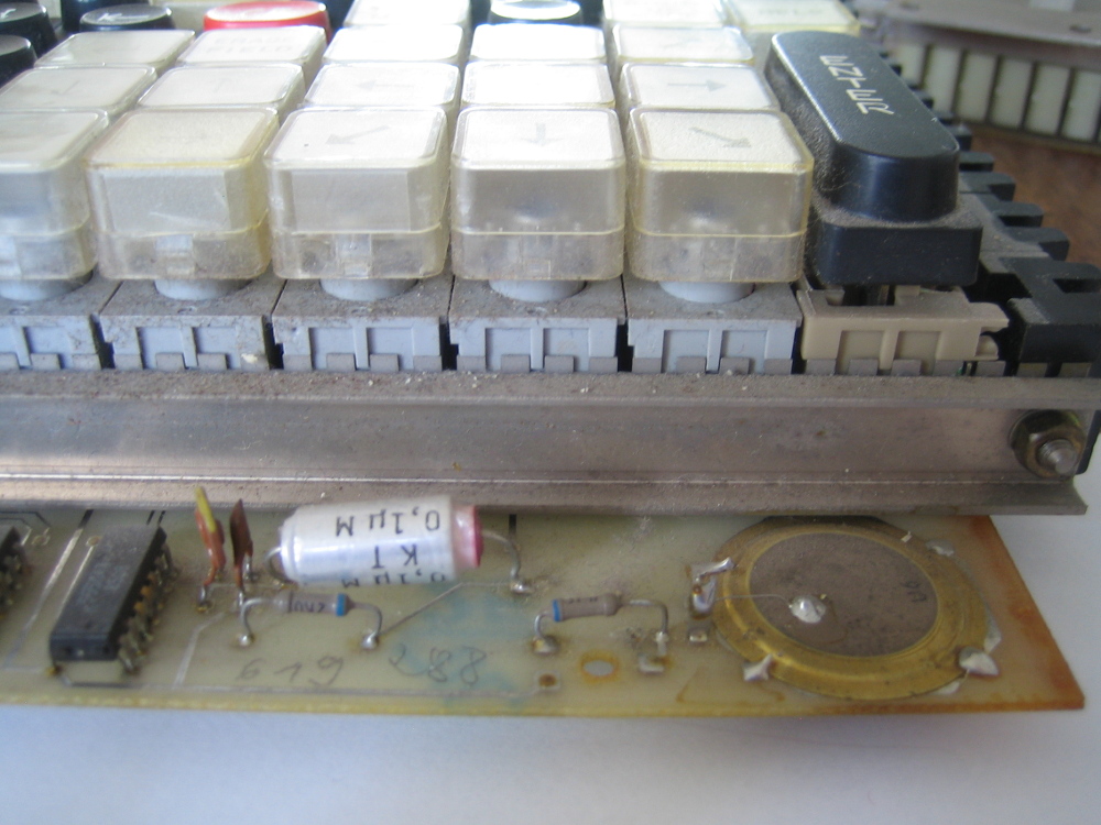 open_side_piezo.JPG