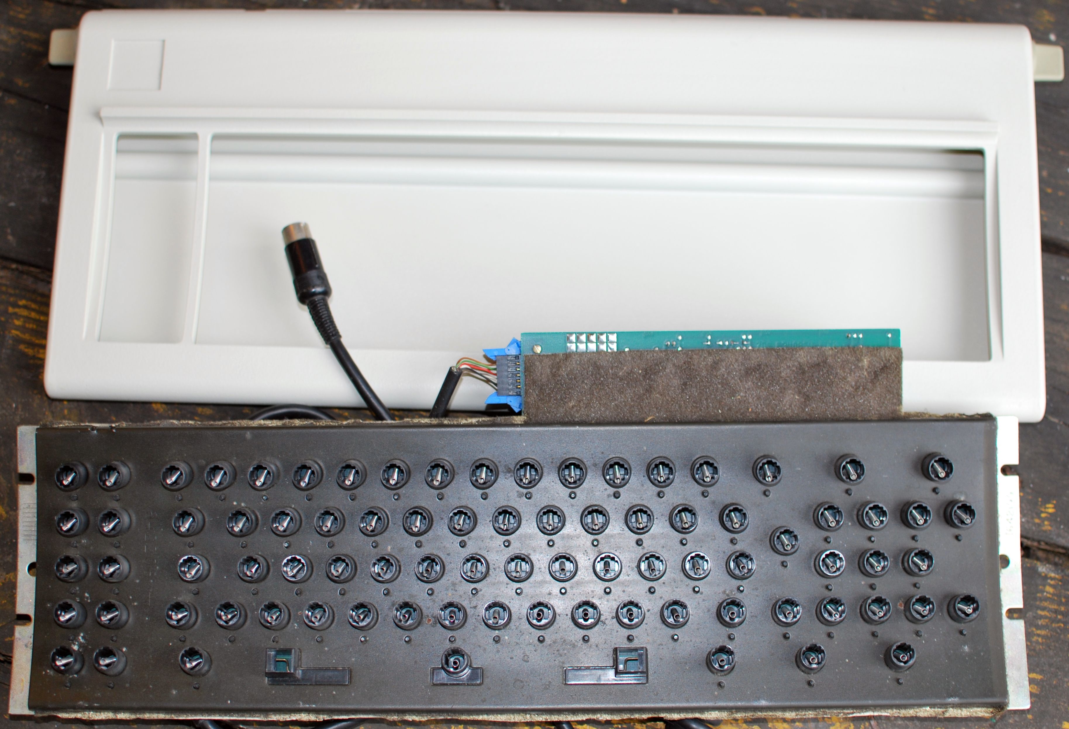 F83_dismantled.JPG