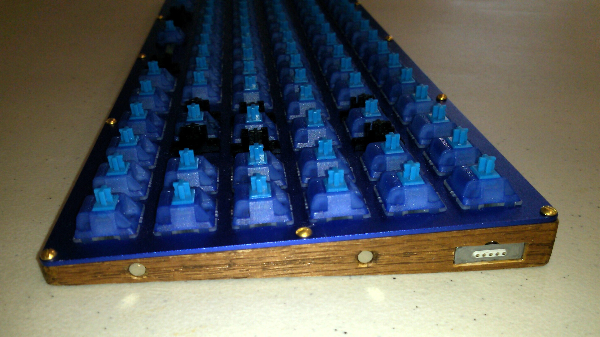 Keyboard75_MagSafeInstalled.jpg