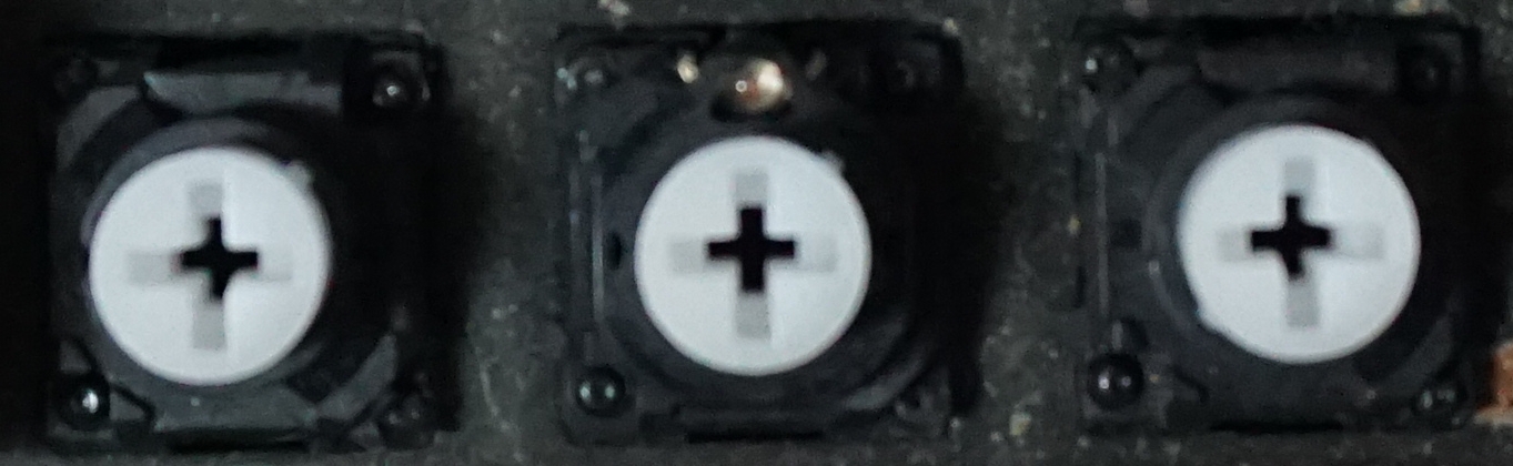futaba_led.jpg