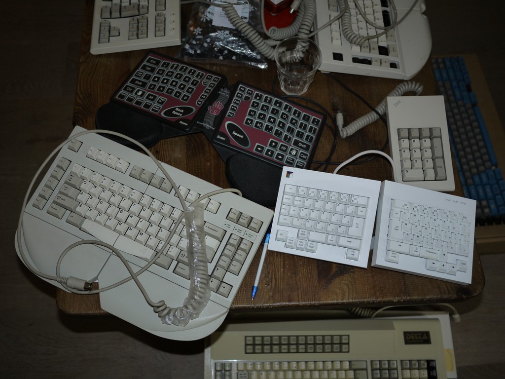 Absolutely nothing to see here. No, there's no space cadet on the floor.