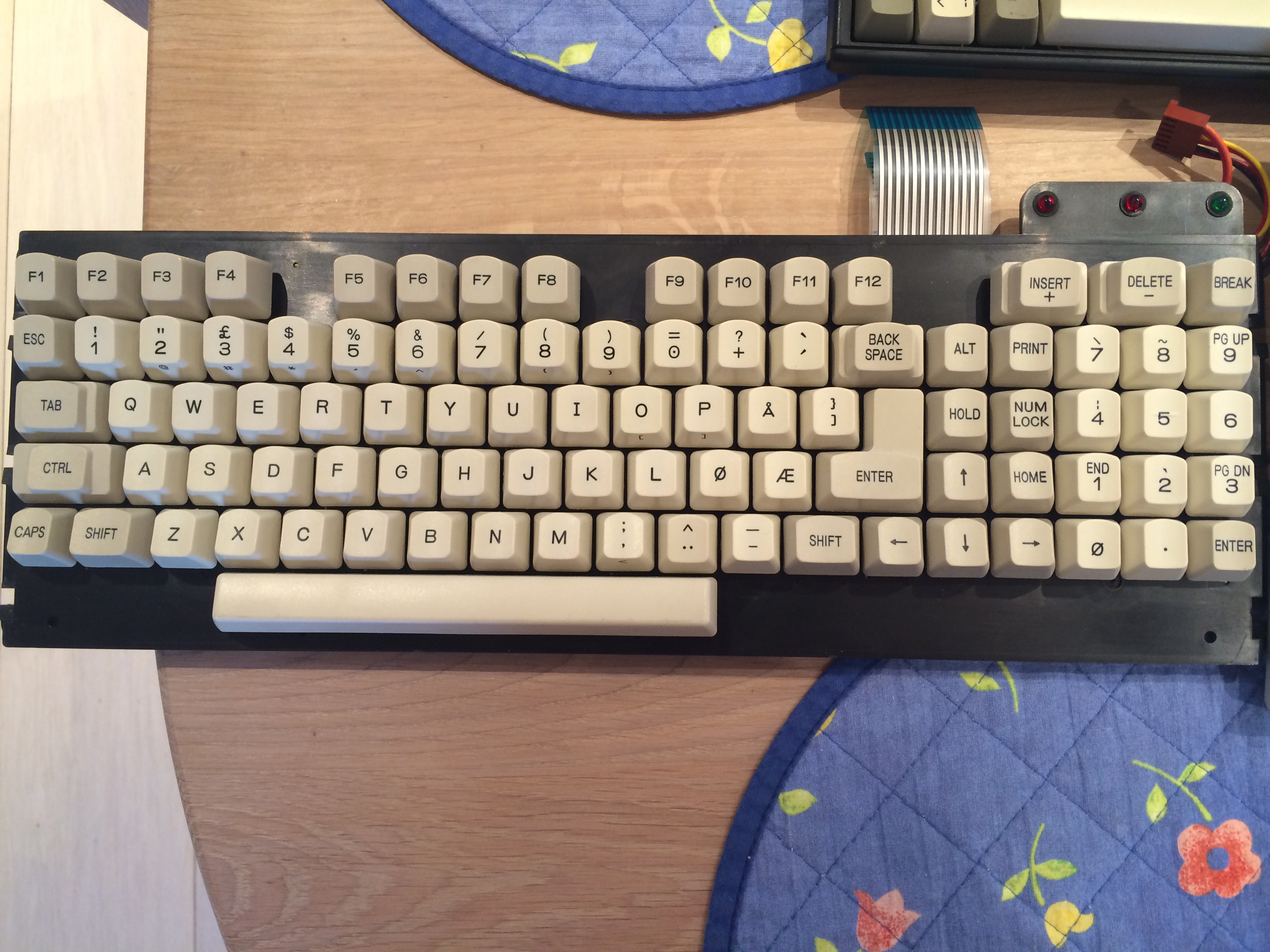 tandy1000.jpg