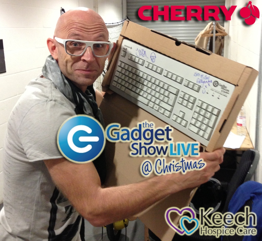 Jason Bradbury with the keyboard he just signed!