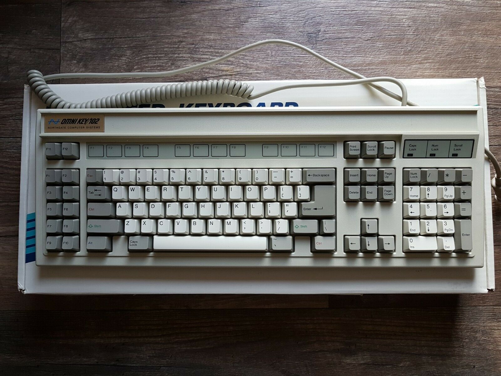 keyboard and box 80428342