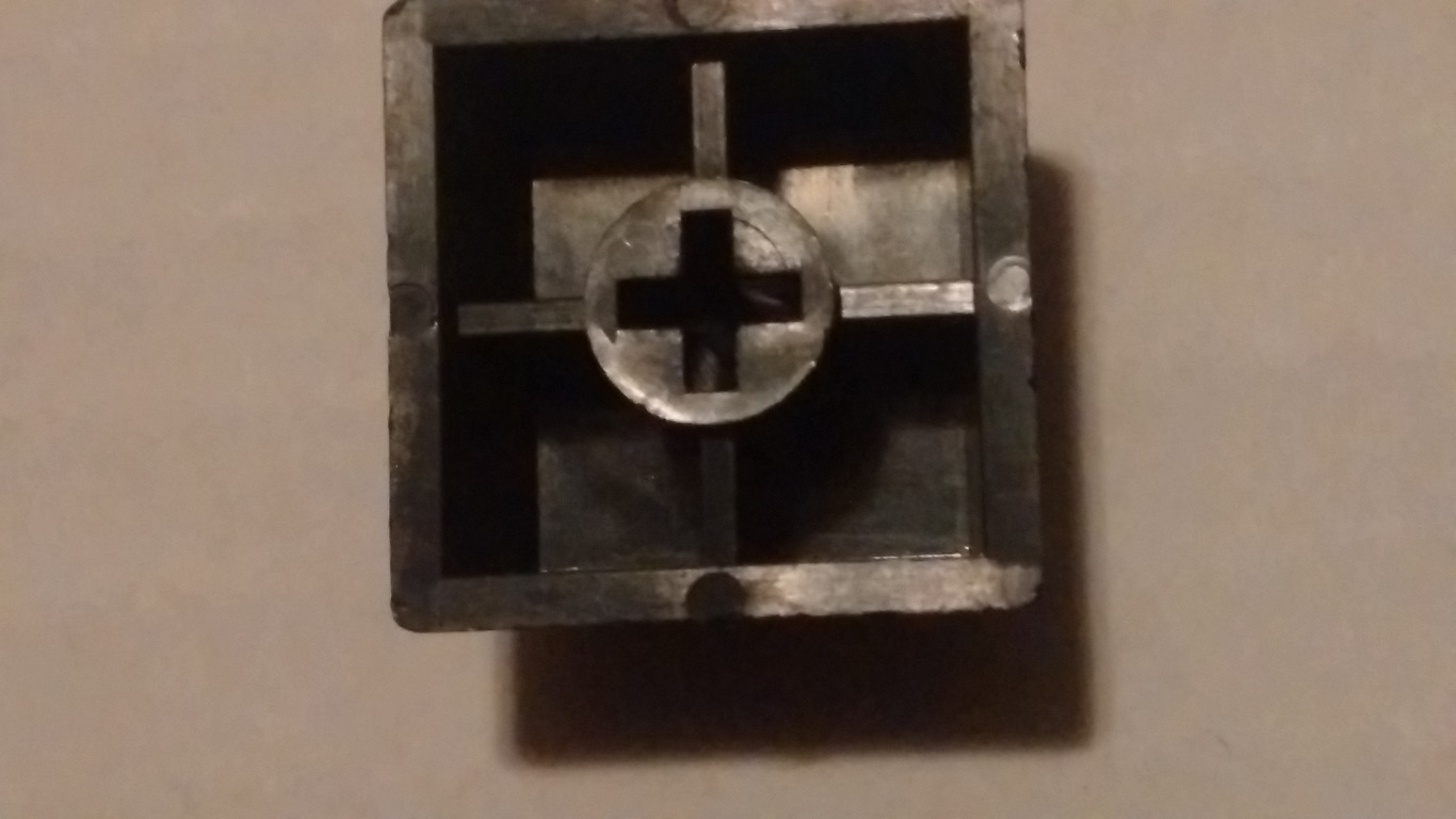 H8 - key cap bottom