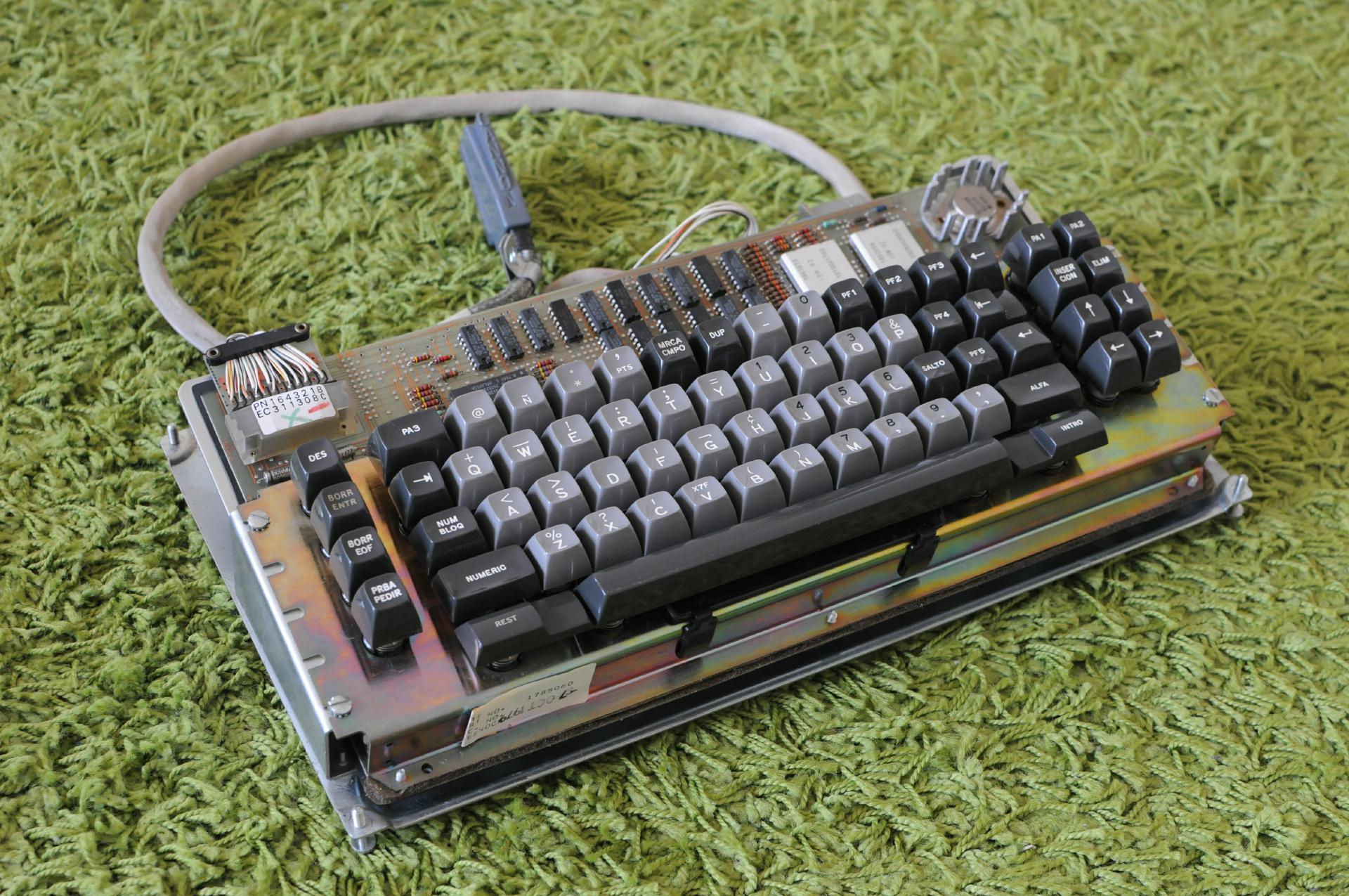 Opened top view